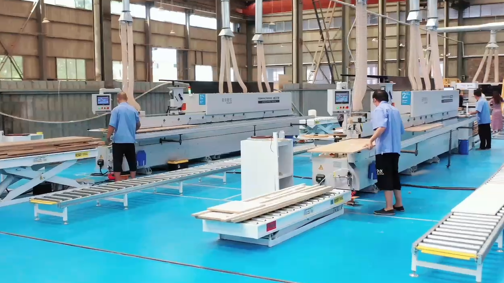 Excitech vam pomaga zgraditi pametno tovarno pohištva s tehnologijo industrije 4.0