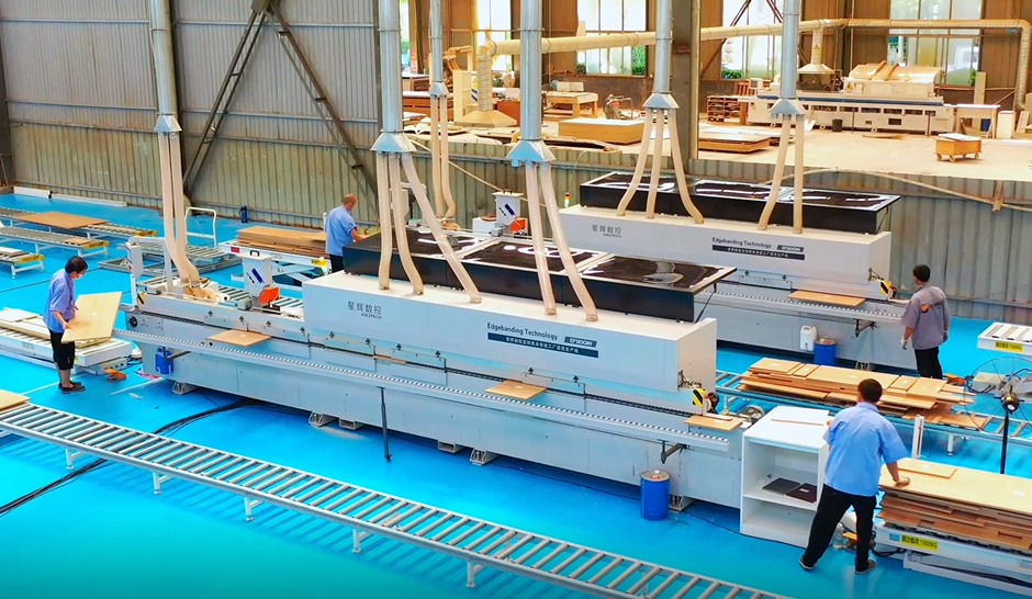 Prednosti inteligentne proizvodnje industrije 4.0 pri izdelavi pohištva po meri.